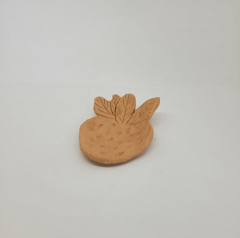Clay Heirloom Decorations: Ode'min (Strawberry)